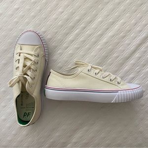 White Center Lo PF Flyers